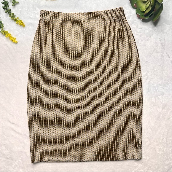 St. John Collection Gold & Black Bouclé Tweed Knit Pencil Skirt Womens Size 2 - Picture 1 of 11